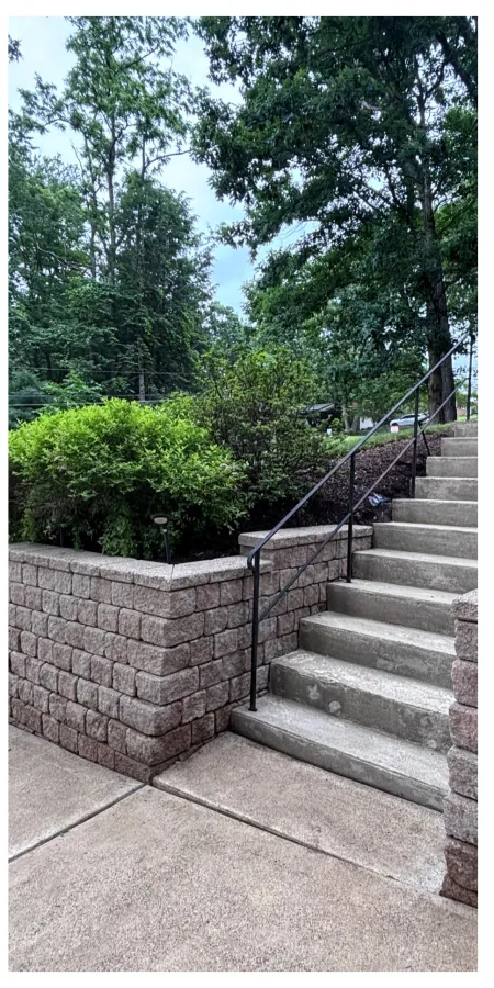 Retaining wall steps
