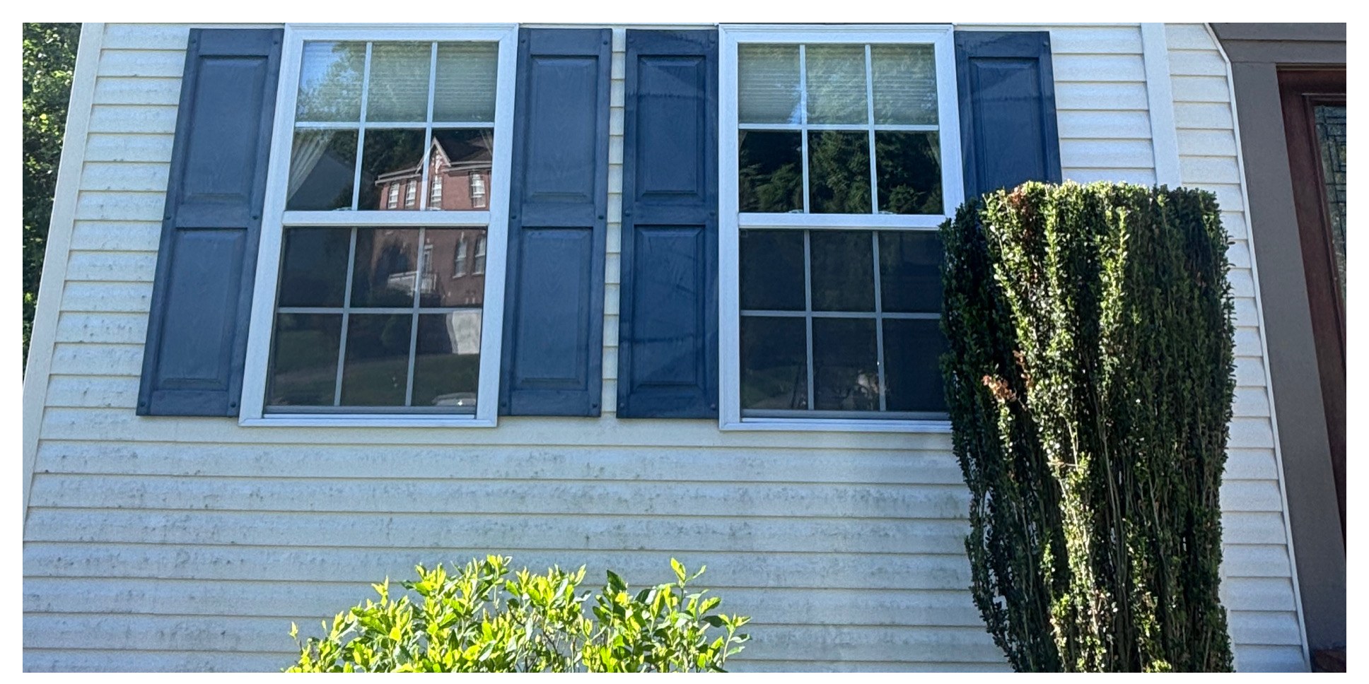 Front siding window section before
